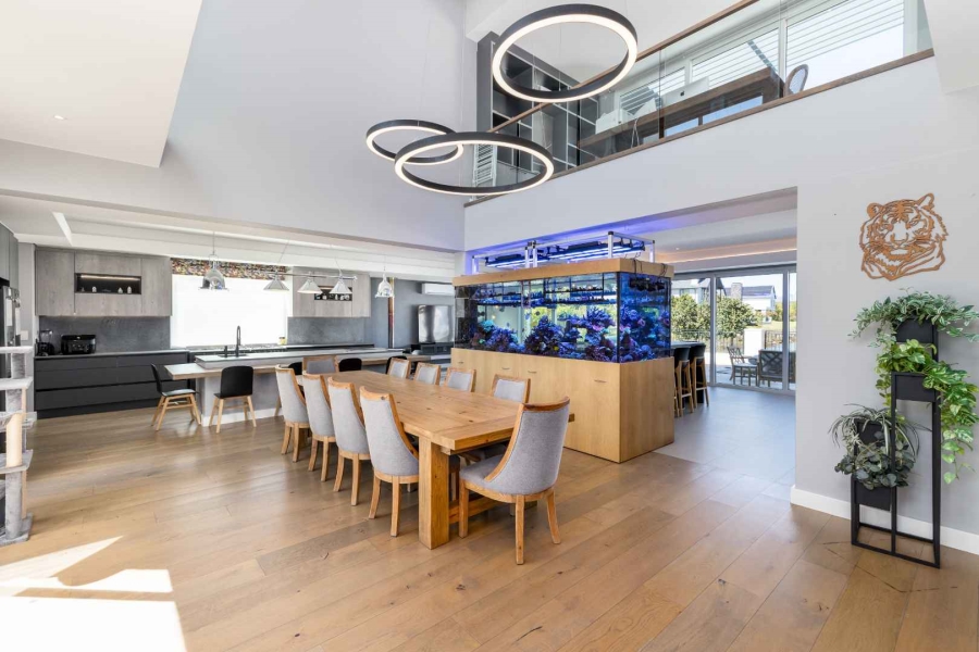 5 Bedroom Property for Sale in Val De Vie Estate Western Cape